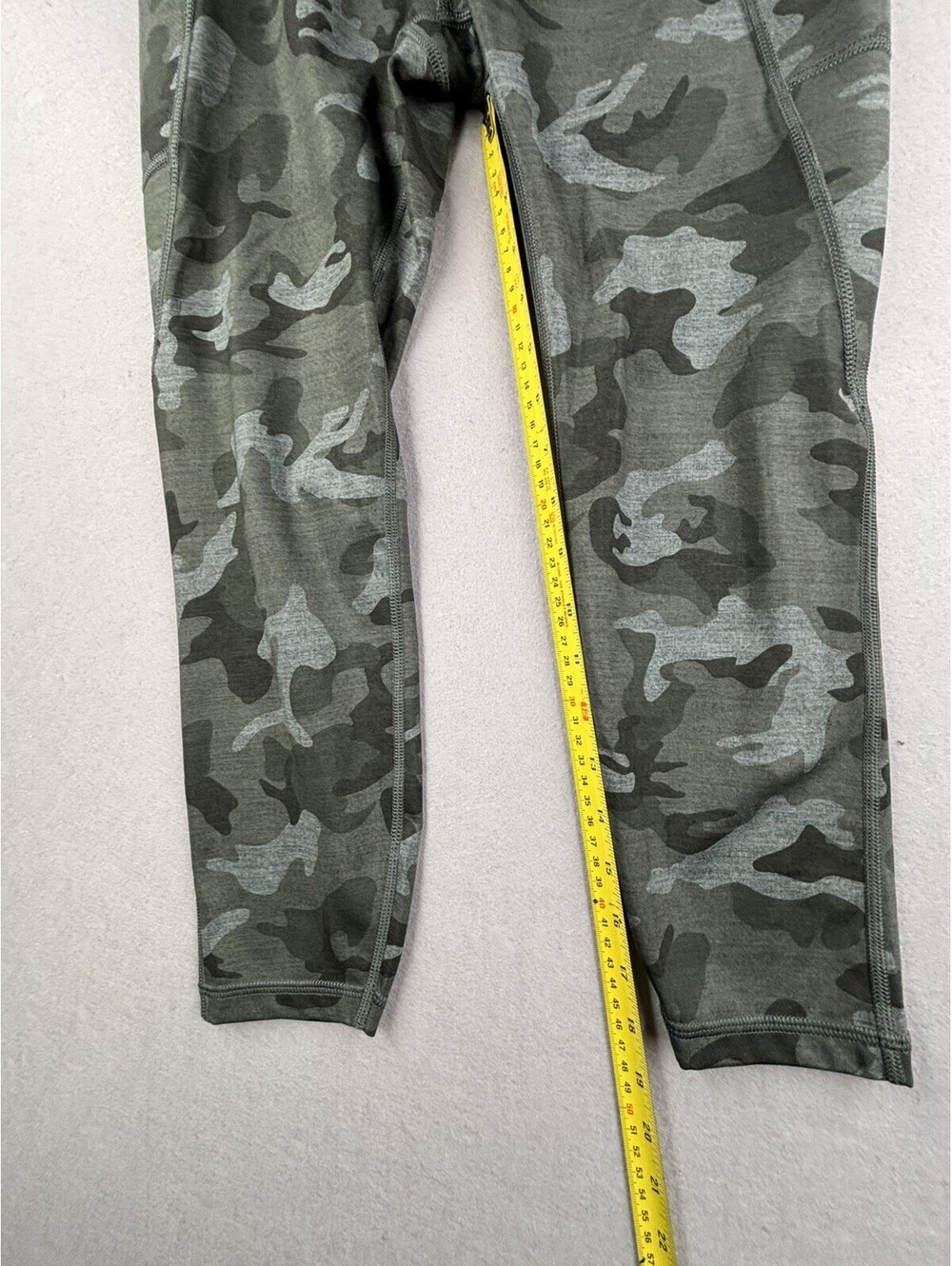GAPFIT Sculpt Revolution Women Size Small Regular Legging Camouflage - Picture 6 of 7